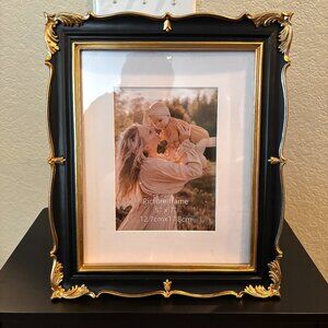 8x10 Black & Gold Decorative Antique Frame with 5x7 Mat